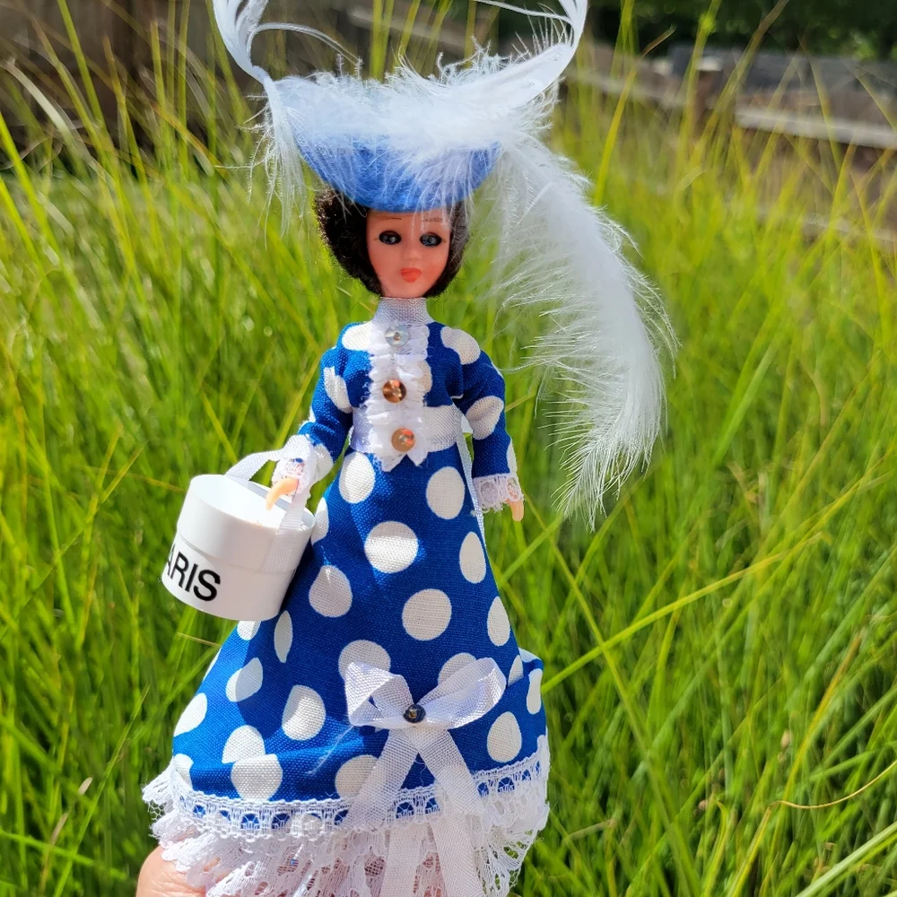Vintage Paris Souvenir Doll ~ Mid-Century ~ Sweetly Chic!